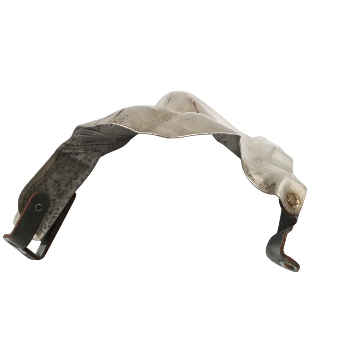 A45 AMG Piastra Scudo Termico Alternatore per Mercedes CLA C117 W176 con numero di parte A1331510445 Mercedes CLA C117 W176 A45 AMG Piastra Scudo Termico Alternatore - SKU A1331510445 - Numero di parte A1331510445