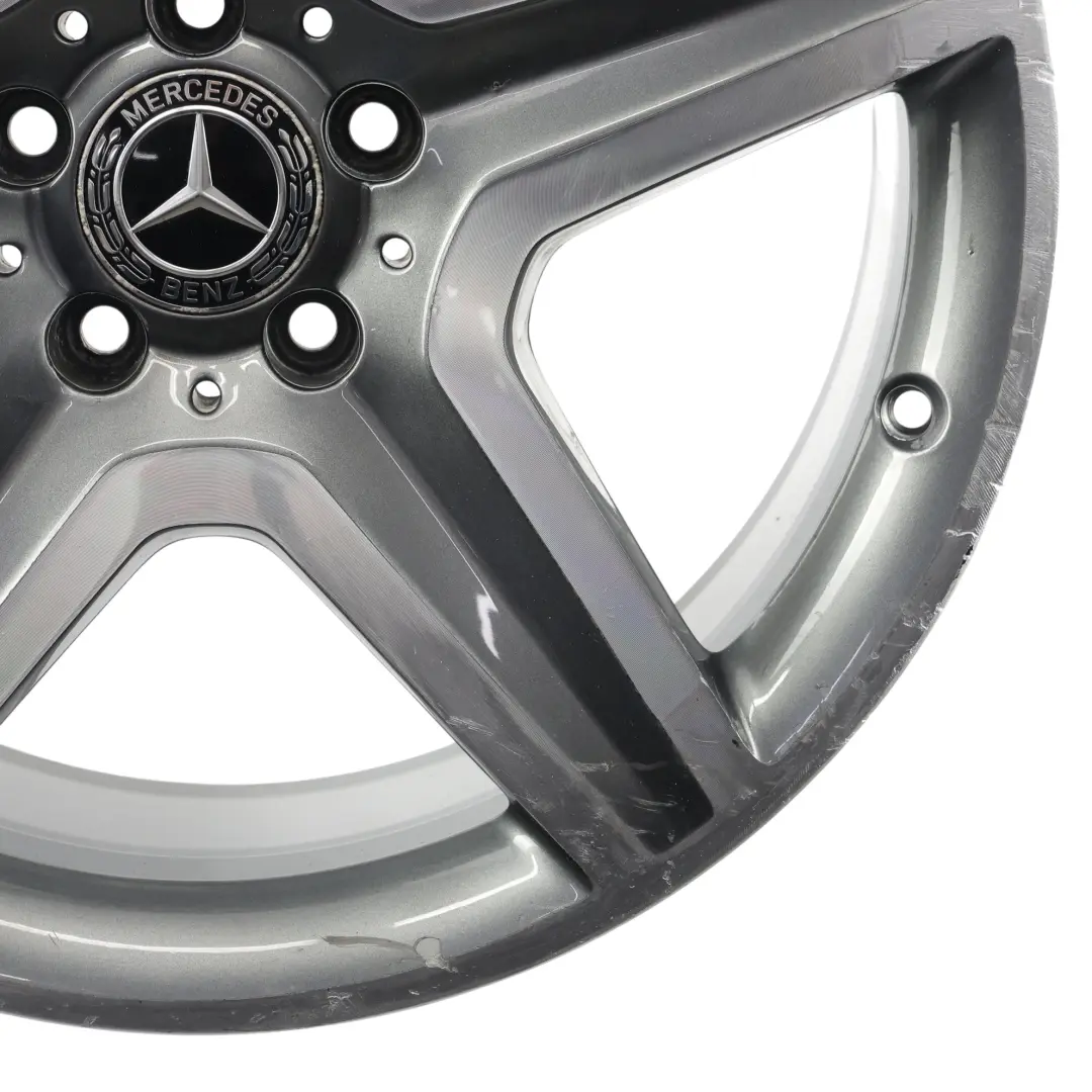 Jante Alliage AMG Gris 19" 8J ET:43,5 5-Spoke pour Mercedes GLA X156 à propos du numéro de pièce A1564010600 Mercedes GLA X156 Jante Alliage AMG Gris 19" 8J ET:43,5 5-Spoke - SKU A1564010600-5 - Numéro de pièce A1564010600