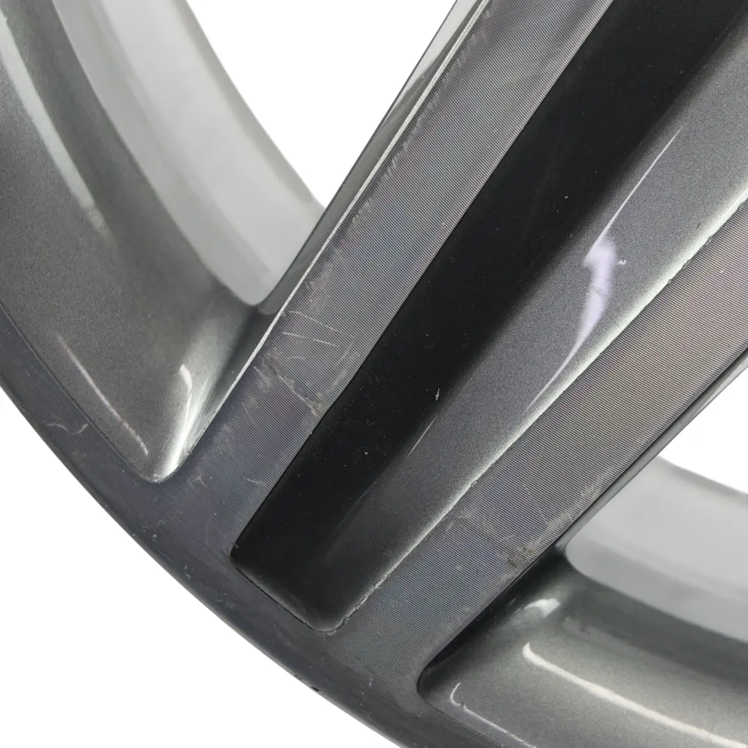Felga Aluminiowa AMG Szara 19" 8J ET:43,5 do Mercedes GLA X156 o numerze A1564010600 Mercedes GLA X156 Felga Aluminiowa AMG Szara 19" 8J ET:43,5 - SKU A1564010600-5 - Numer Części A1564010600