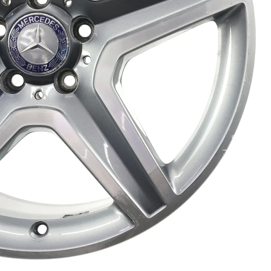 Felga Aluminiowa AMG Szara 19" 8J ET:43,5 do Mercedes GLA X156 o numerze A1564010600 Mercedes GLA X156 Felga Aluminiowa AMG Szara 19" 8J ET:43,5 - SKU A1564010600-6 - Numer Części A1564010600