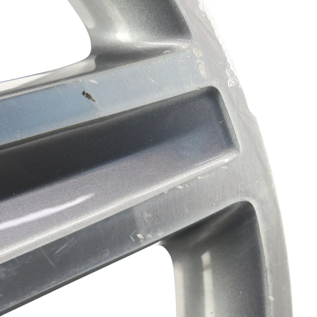 Felga Aluminiowa AMG Szara 19" 8J ET:43,5 do Mercedes GLA X156 o numerze A1564010600 Mercedes GLA X156 Felga Aluminiowa AMG Szara 19" 8J ET:43,5 - SKU A1564010600-6 - Numer Części A1564010600