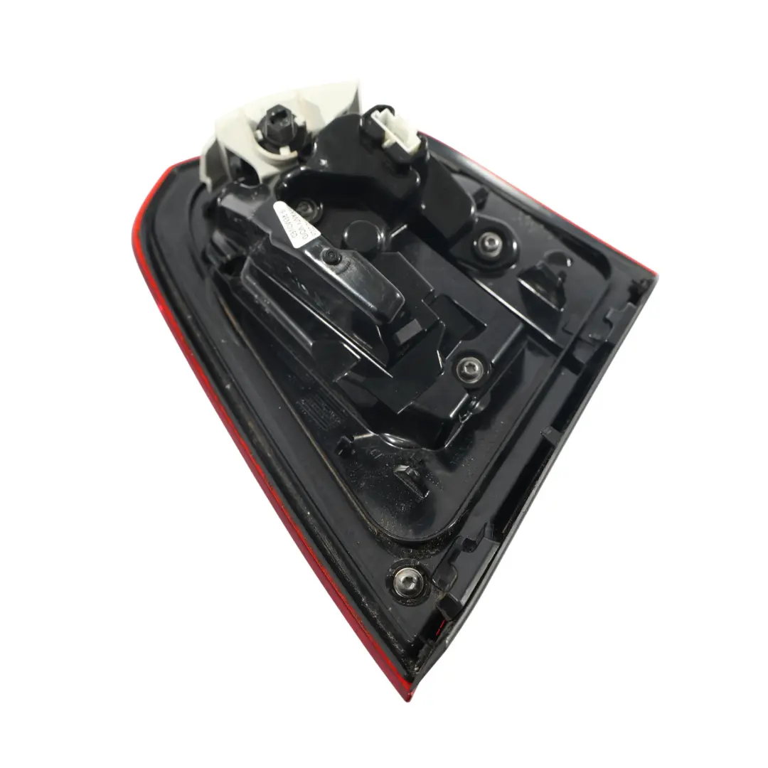 Mercedes GLA X156 Luz Trasera LED Interior Derecha - SKU A1569069000-1 - Número de pieza A1569069000