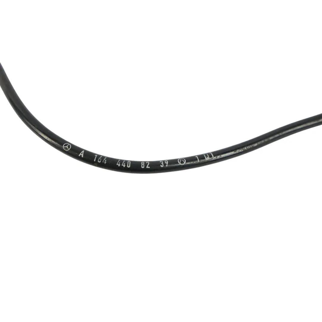 Capteur Vitesse ABS Indicateur Usure Frein Avant Droit pour Mercedes W164 à propos du numéro de pièce A1644408239 Mercedes W164 Capteur Vitesse ABS Indicateur Usure Frein Avant Droit - SKU A1644408239 - Numéro de pièce A1644408239