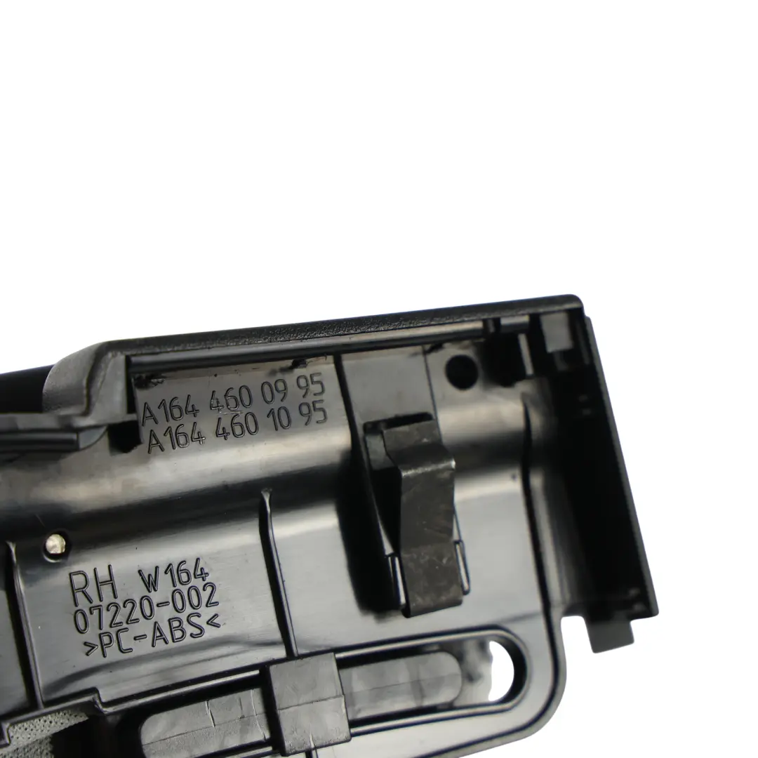 Copertura Rivestimento Colonna Sterzo per Mercedes W164 con numero di parte A1644600995 Mercedes W164 Copertura Rivestimento Colonna Sterzo - SKU A1644600995 - Numero di parte A1644600995