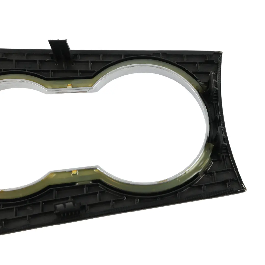 Support Porte-Gobelet Console Avant A1646800714 pour Mercedes ML W164 à propos du numéro de pièce A1646801417 Mercedes ML W164 Support Porte-Gobelet Console Avant A1646800714 - SKU A1646801417-1 - Numéro de pièce A1646801417