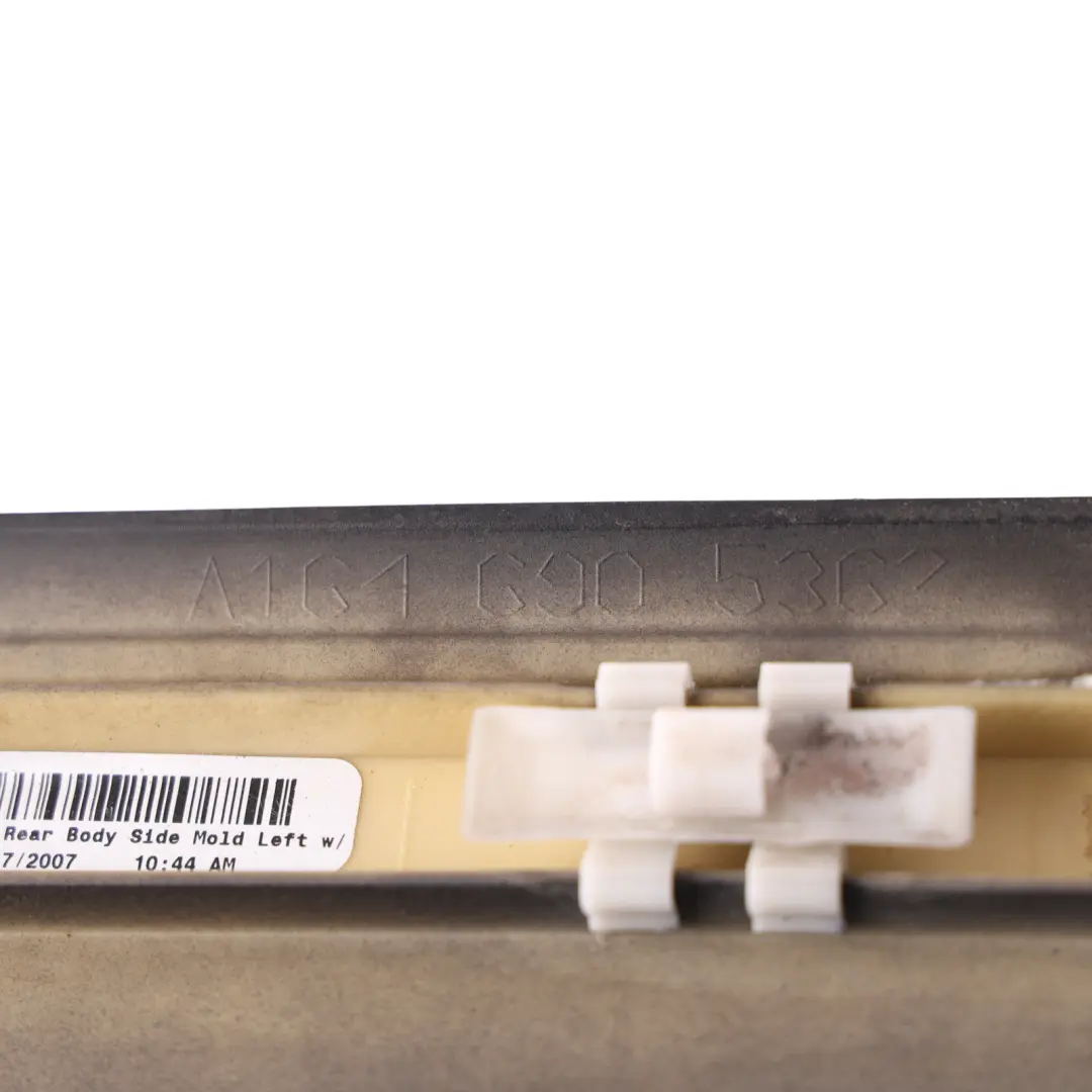 Mercedes ML W164 Baguette de garniture de porte arrière gauche Noir Obsidien 197 - SKU A1646905362-OB - Numéro de pièce A1646905362
