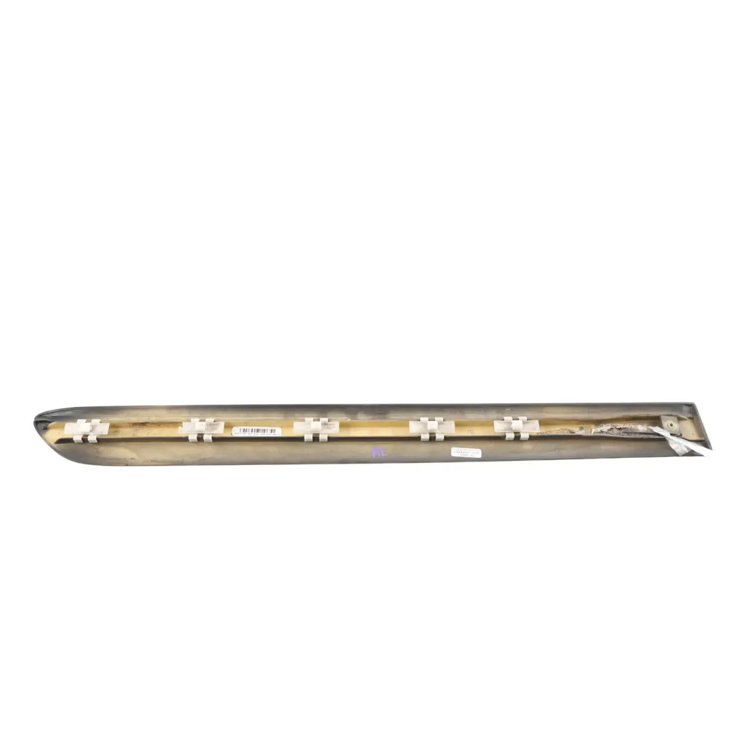 Baguette de garniture de porte arrière gauche Noir Obsidien 197 pour Mercedes ML W164 à propos du numéro de pièce A1646905362 Mercedes ML W164 Baguette de garniture de porte arrière gauche Noir Obsidien 197 - SKU A1646905362-OB - Numéro de pièce A1646905362