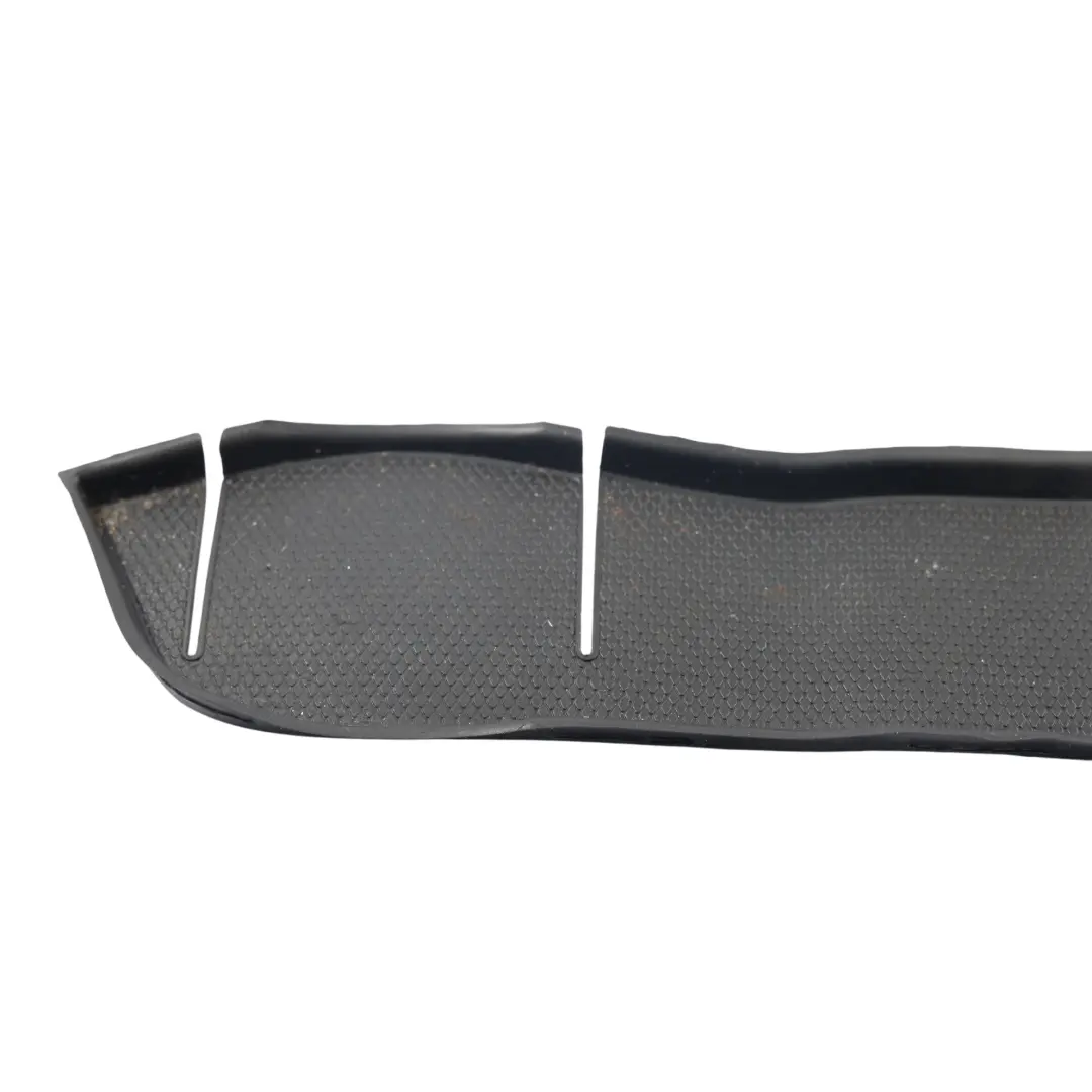 Inserto Gomma Rivestimento Porta Anteriore Sinistra per Mercedes W164 con numero di parte A1647270145 Mercedes W164 Inserto Gomma Rivestimento Porta Anteriore Sinistra - SKU A1647270145 - Numero di parte A1647270145