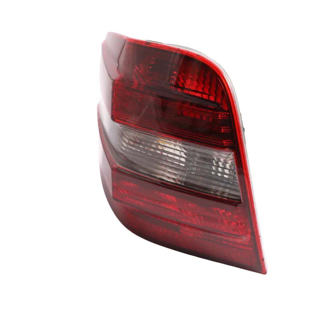  Luz Trasera Mercedes ML W164 Derecha Luz Panel Lateral Embellecedor - SKU A1648204064 - Número de pieza A1648204064