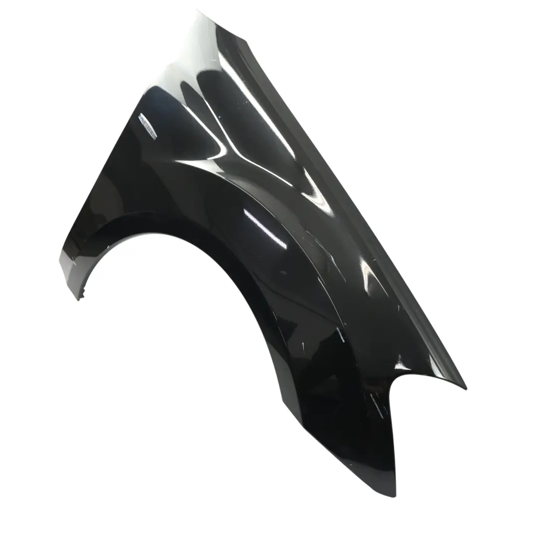 Panel Delantero Derecho Guardabarros Obsidian Black - 197 para Mercedes ML W164 con número de pieza A1648810201 Mercedes ML W164 Panel Delantero Derecho Guardabarros Obsidian Black - 197 - SKU A1648810201-OB2 - Número de pieza A1648810201