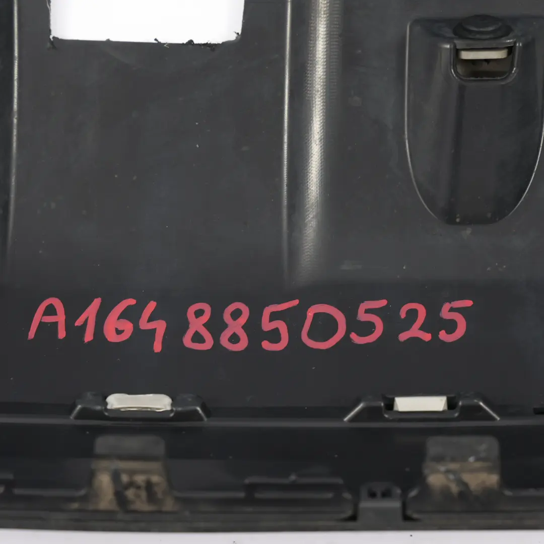 Heckstoßstange Diffusor Abdeckung Doppelauspuff hinten für Mercedes X164 mit Teilenummer A1648850525 Mercedes X164 Heckstoßstange Diffusor Abdeckung Doppelauspuff hinten - SKU A1648850525 - Teilenummer A1648850525