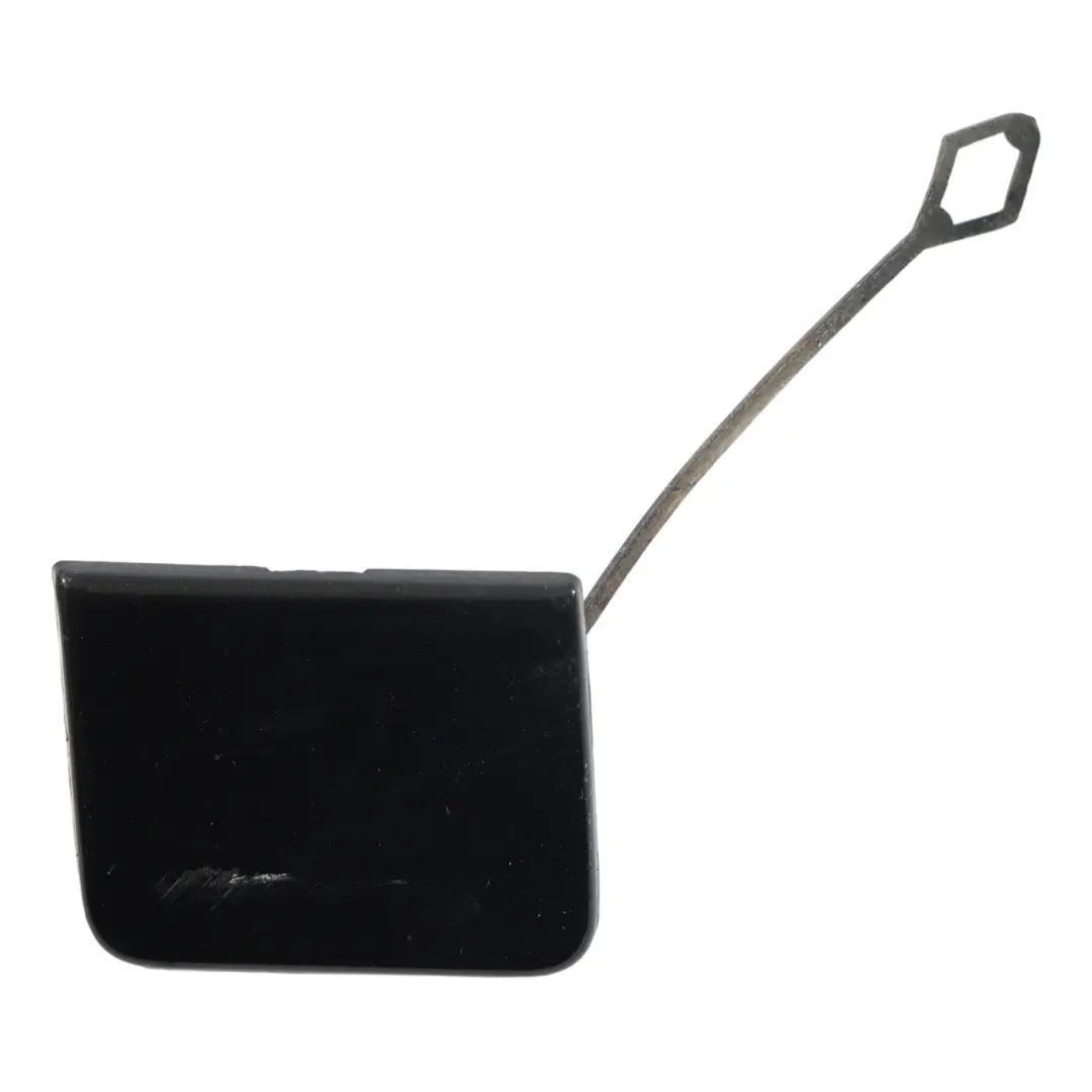 Cache-Crochet D'Anneau Remorquage Pare-Chocs Arrière Noir - 197 pour Mercedes W164 à propos du numéro de pièce A1648853223 Mercedes W164 Cache-Crochet D'Anneau Remorquage Pare-Chocs Arrière Noir - 197 - SKU A1648853223-OB - Numéro de pièce A1648853223