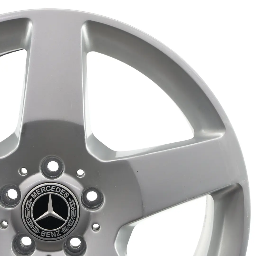 Srebrna Felga Aluminiowa 19" 8.5J ET:59 do Mercedes ML W166 AMG o numerze A1664011902 Mercedes ML W166 AMG Srebrna Felga Aluminiowa 19" 8.5J ET:59 - SKU A1664011902-1 - Numer Części A1664011902