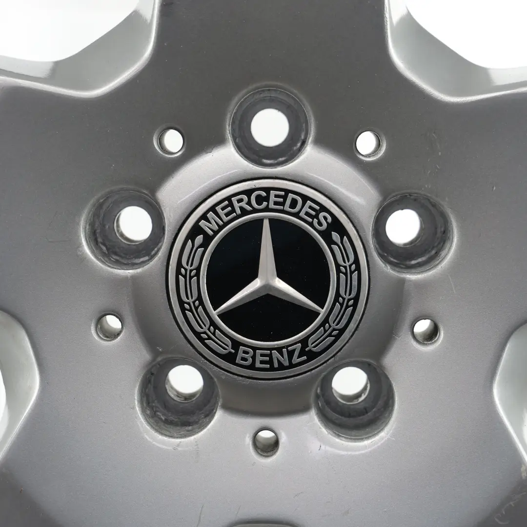 Srebrna Felga Aluminiowa 19" 8.5J ET:59 do Mercedes ML W166 AMG o numerze A1664011902 Mercedes ML W166 AMG Srebrna Felga Aluminiowa 19" 8.5J ET:59 - SKU A1664011902-1 - Numer Części A1664011902
