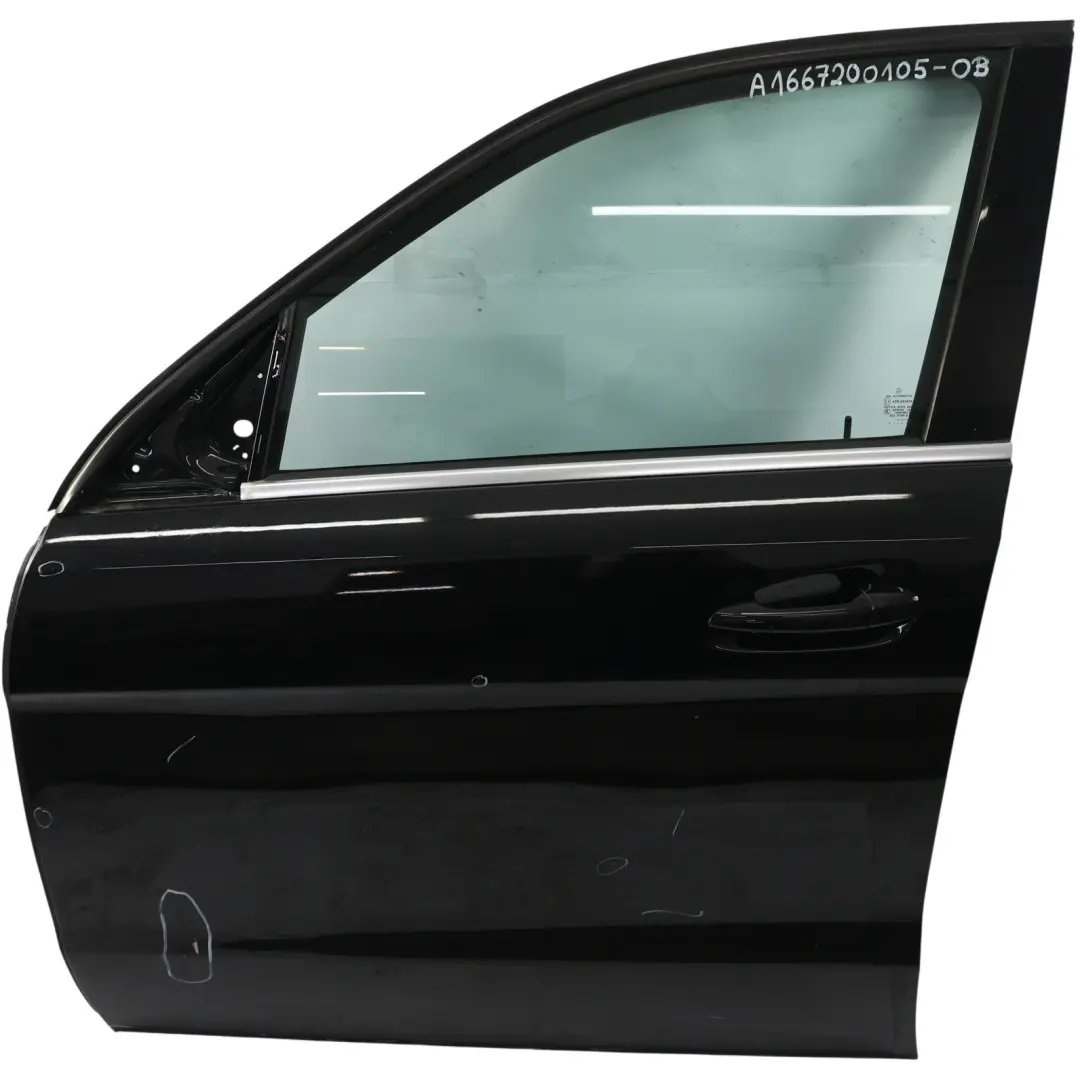 Porta Anteriore Sinistra Obsidian Black Metallic Nero - 197 per Mercedes ML W166 con numero di parte A1667200105 Mercedes ML W166 Porta Anteriore Sinistra Obsidian Black Metallic Nero - 197 - SKU A1667200105-OB - Numero di parte A1667200105