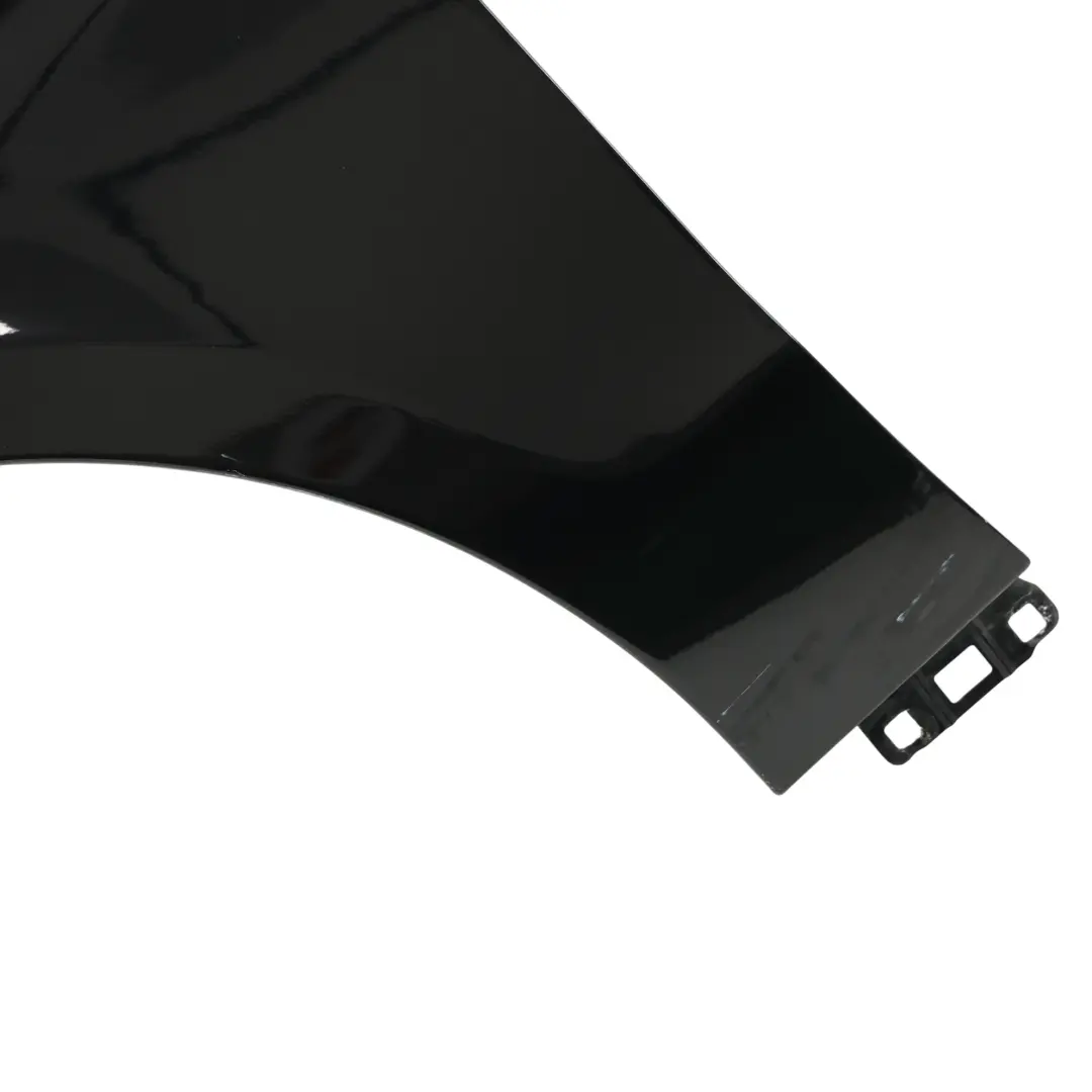 Seitenteil Vorne Links Kotflügel Obsidian Schwarz 197 für Mercedes W166 mit Teilenummer A1668802500 Mercedes W166 Seitenteil Vorne Links Kotflügel Obsidian Schwarz 197 - SKU A1668802500-OB - Teilenummer A1668802500