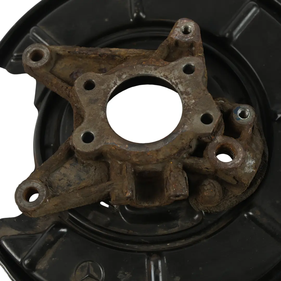 W414 Protector Disco Freno Trasero Izquierdo para Mercedes con número de pieza A1684203115 Mercedes W414 Protector Disco Freno Trasero Izquierdo - SKU A1684203115 - Número de pieza A1684203115