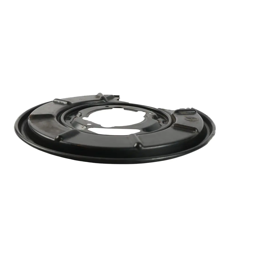 W414 Copri Disco Freno Posteriore Destro per Mercedes con numero di parte A1684230220 Mercedes W414 Copri Disco Freno Posteriore Destro - SKU A1684230220 - Numero di parte A1684230220