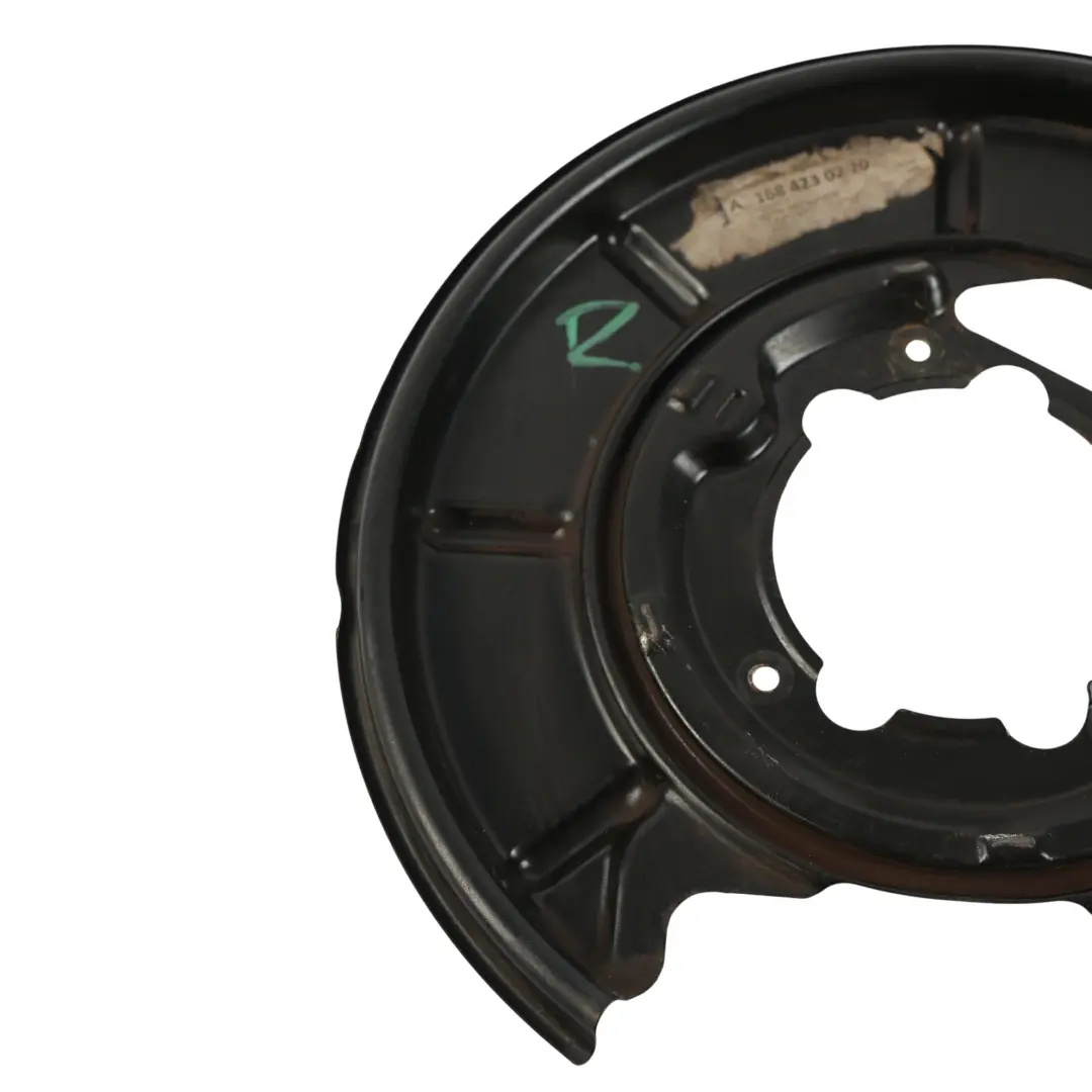W414 Copri Disco Freno Posteriore Destro per Mercedes con numero di parte A1684230220 Mercedes W414 Copri Disco Freno Posteriore Destro - SKU A1684230220 - Numero di parte A1684230220