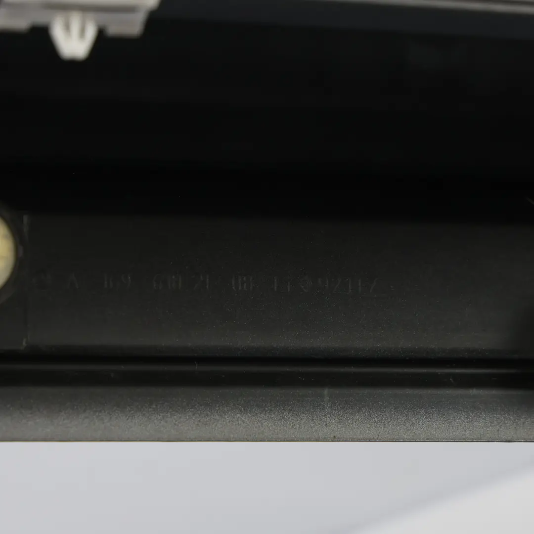 Couvercle Seuil Porte Côté Gauche Gris Montagne Métallisé 787 pour Mercedes W245 à propos du numéro de pièce A1696111508 Mercedes W245 Couvercle Seuil Porte Côté Gauche Gris Montagne Métallisé 787 - SKU A1696111508-MG - Numéro de pièce A1696111508