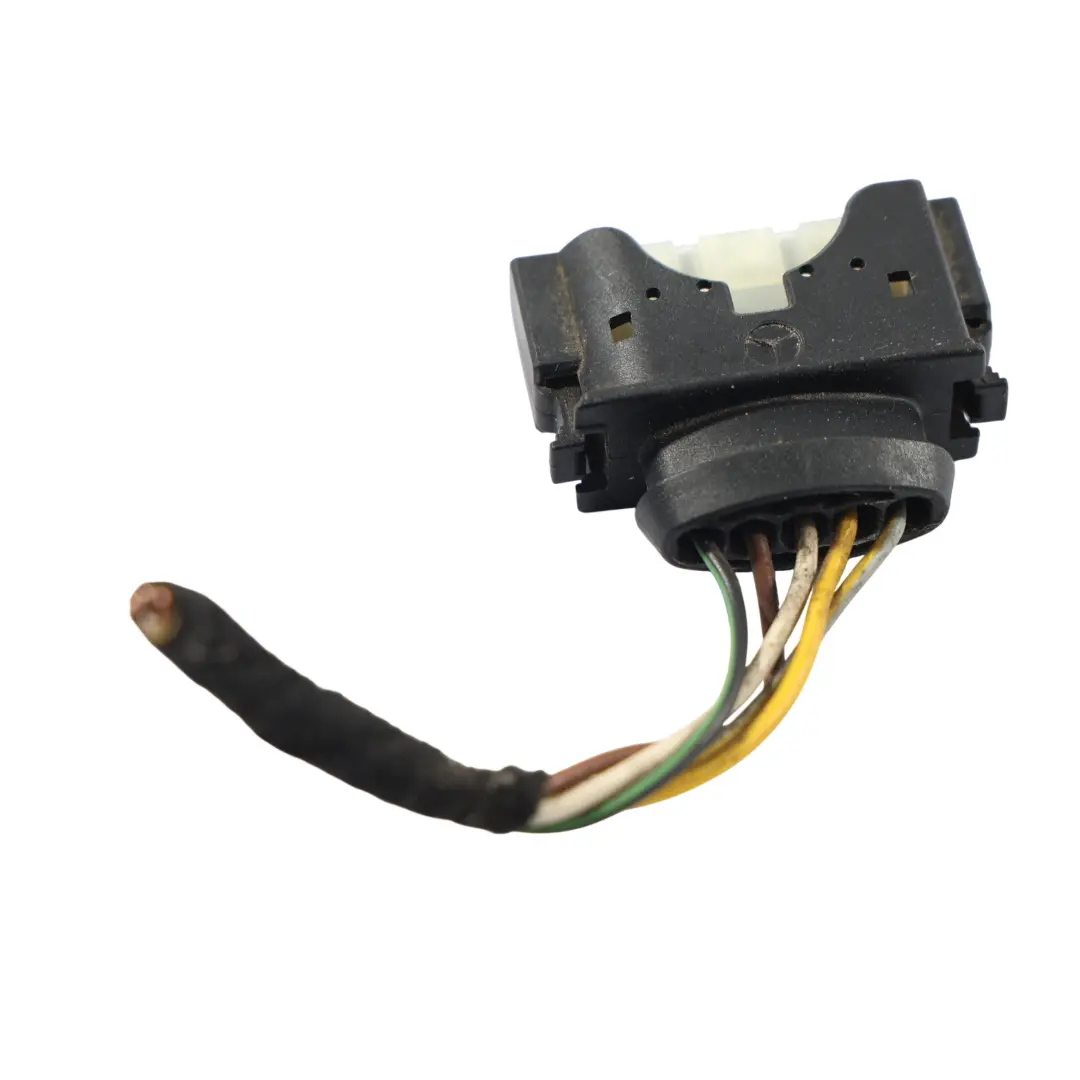 Wiązka Przewodów Lampy Przód Przednia Prawa do Mercedes W245 o numerze A1698202661 Mercedes W245 Wiązka Przewodów Lampy Przód Przednia Prawa - SKU A1698202661 - Numer Części A1698202661