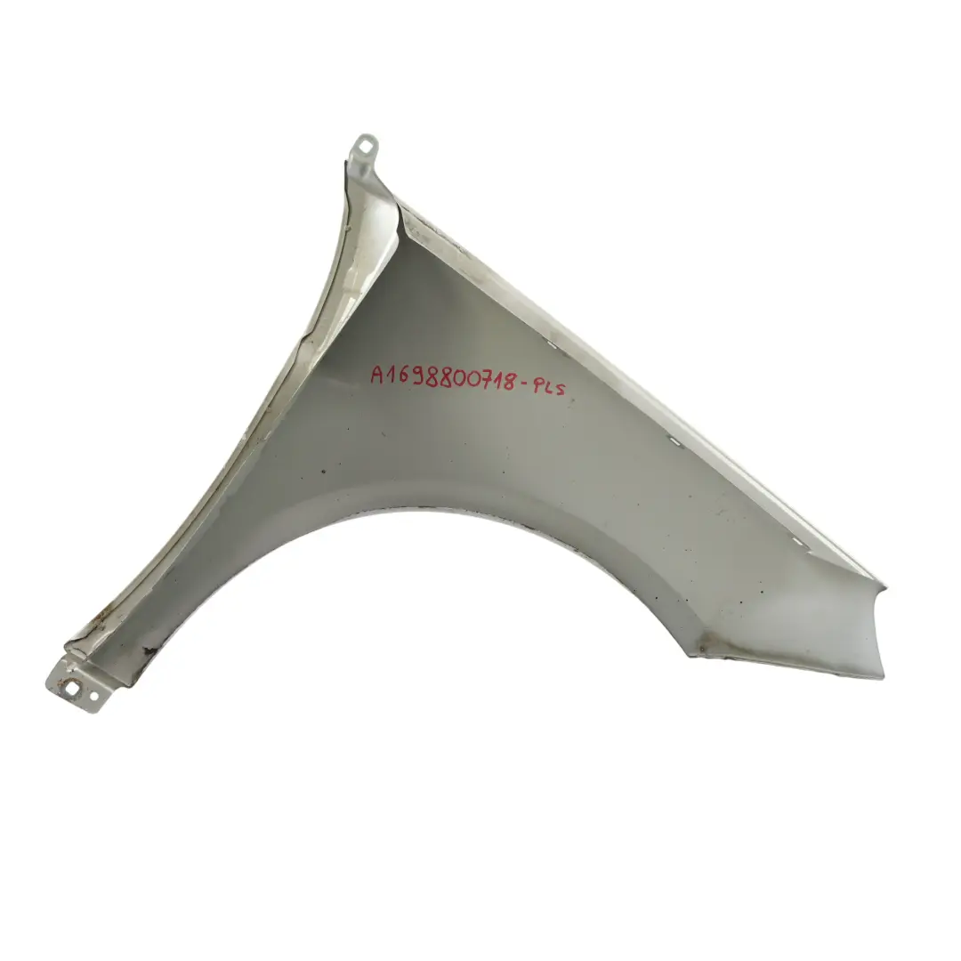 Parafango Anteriore Sinistro Argento Polare Metallizzato 761 per Mercedes W245 con numero di parte A1698800718 Mercedes W245 Parafango Anteriore Sinistro Argento Polare Metallizzato 761 - SKU A1698800718-PLS - Numero di parte A1698800718