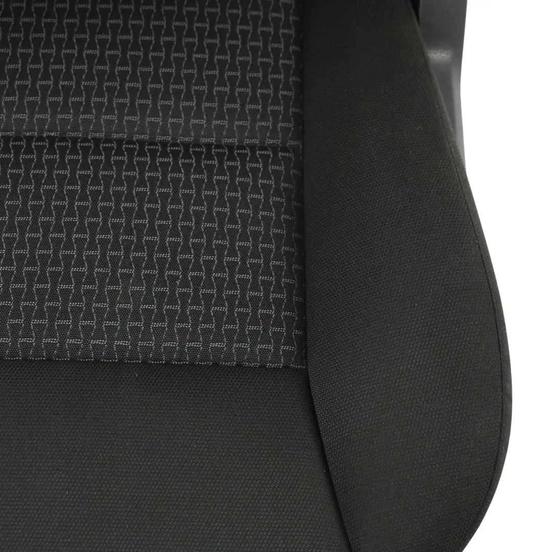 Sitz Vorne Links Interieur Stoff Schwarz für Mercedes W245 mit Teilenummer A1699106747 Mercedes W245 Sitz Vorne Links Interieur Stoff Schwarz - SKU A1699106747-1 - Teilenummer A1699106747