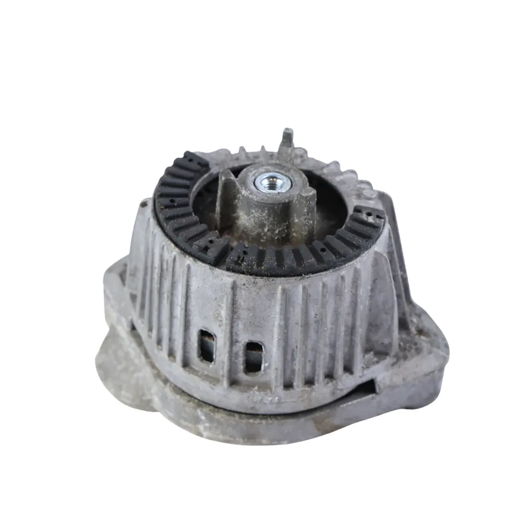 OM651 Supporto Motore Sinistro per Mercedes R172 con numero di parte A1722401017 Mercedes R172 OM651 Supporto Motore Sinistro - SKU A1722401017 - Numero di parte A1722401017