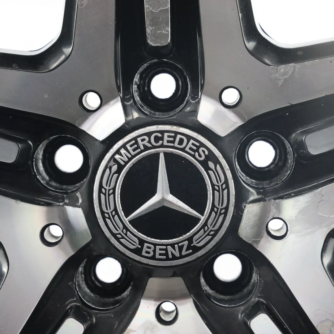 Leicht metall felge 18" 5 Doppel speichen ET:48 8J für Mercedes W176 AMG mit Teilenummer A1764010402 Mercedes W176 AMG Leicht metall felge 18" 5 Doppel speichen ET:48 8J - SKU A1764010402-4 - Teilenummer A1764010402