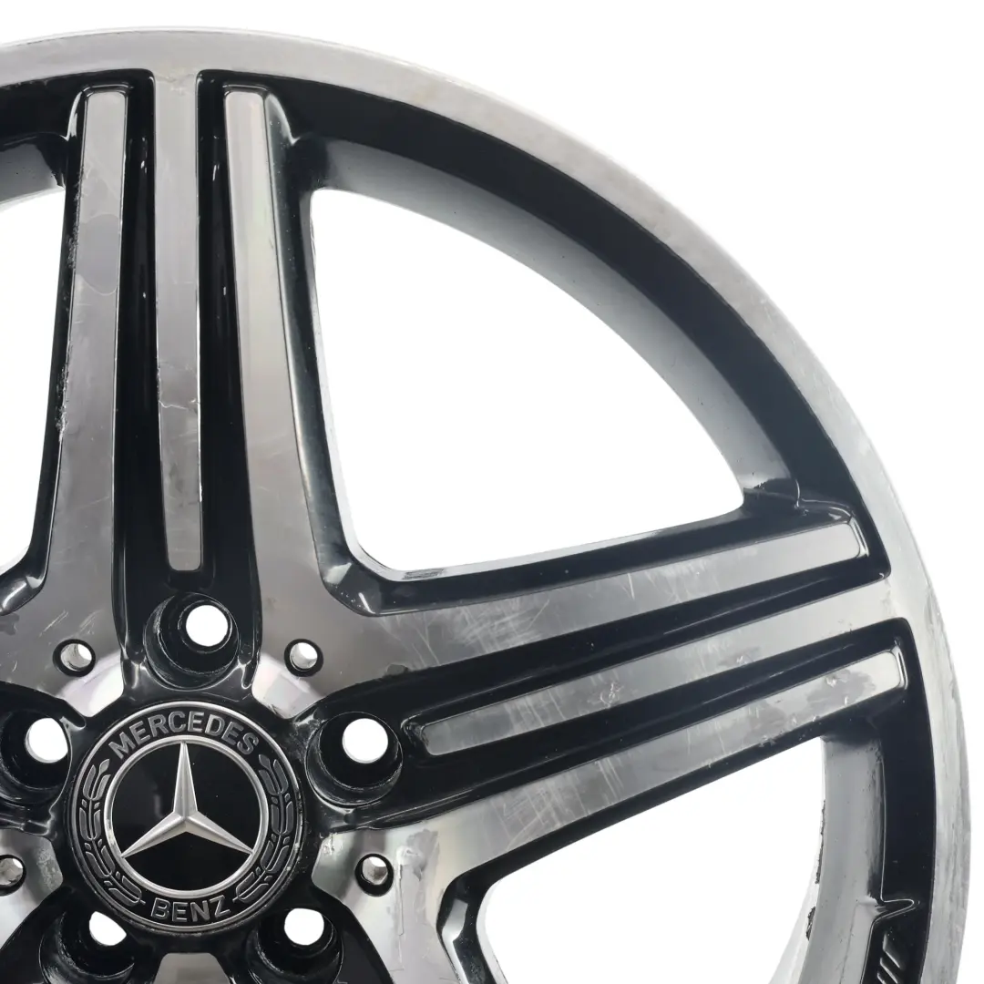Cerchio in lega 18" 5 doppie razze ET:48 8J per Mercedes W176 AMG con numero di parte A1764010402 Mercedes W176 AMG Cerchio in lega 18" 5 doppie razze ET:48 8J - SKU A1764010402-5 - Numero di parte A1764010402