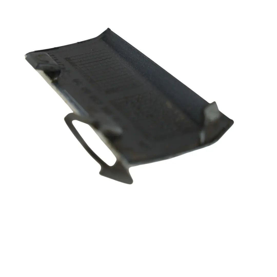 Tappo Cric Posteriore Sinistro Bianco Polare 149 per Mercedes C117 W176 W246 con numero di parte A1766980830 Mercedes C117 W176 W246 Tappo Cric Posteriore Sinistro Bianco Polare 149 - SKU A1766980830-POL - Numero di parte A1766980830