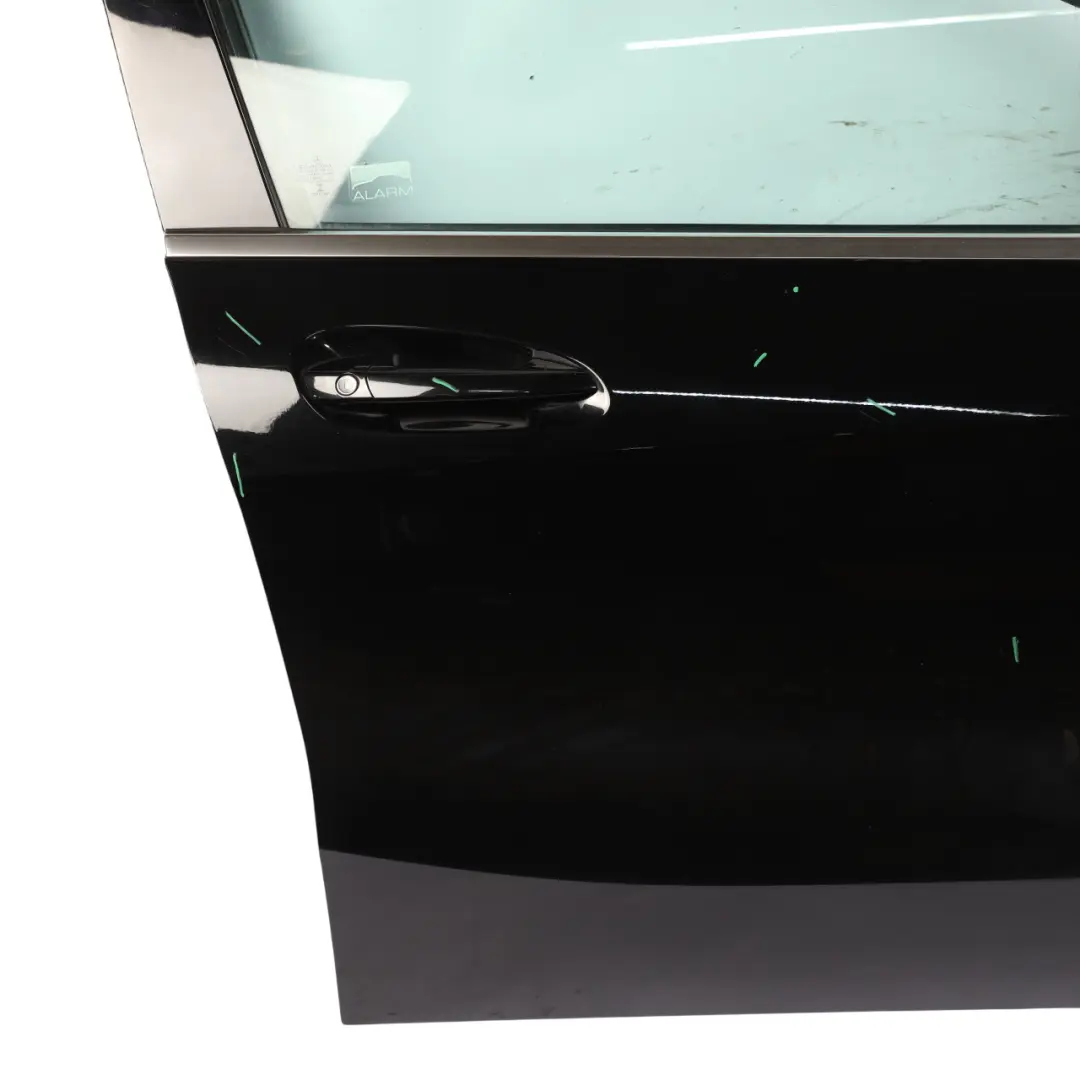 Tür Vorne Rechts Kosmos Black Schwarz Metallic - 191 für Mercedes W176 mit Teilenummer A1767200205 Mercedes W176 Tür Vorne Rechts Kosmos Black Schwarz Metallic - 191 - SKU A1767200205-KB - Teilenummer A1767200205