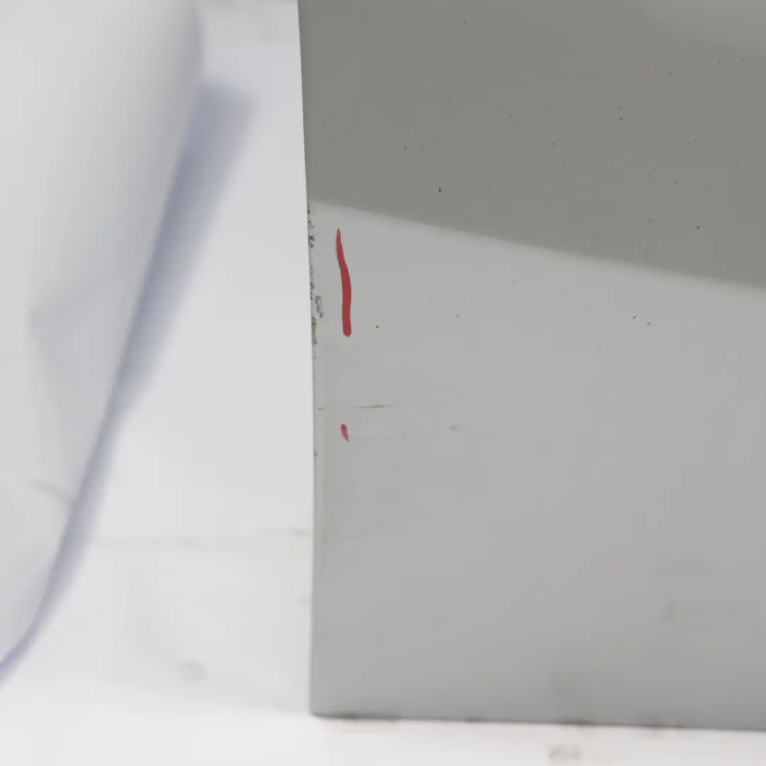 Droite Polar Silver Argent Polaire Métallisé - 761 pour Mercedes W176 Porte Avant à propos du numéro de pièce A1767200105 Mercedes W176 Porte Avant Droite Polar Silver Argent Polaire Métallisé - 761 - SKU A1767200205-PLS1 - Numéro de pièce A1767200105