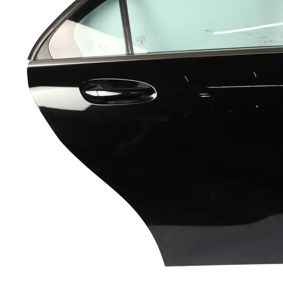Puerta Delantera Derecha Kosmos Black Negro Metalizado - 191 para Mercedes W176 con número de pieza A1767300205 Mercedes W176 Puerta Delantera Derecha Kosmos Black Negro Metalizado - 191 - SKU A1767300205-KB - Número de pieza A1767300205