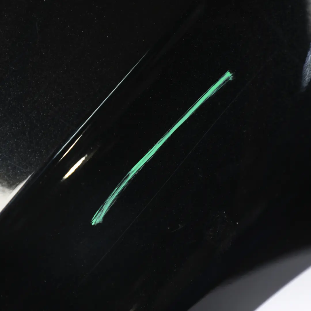 Kotflügelverkleidung vorne links Kosmos Schwarz 191 für Mercedes W176 mit Teilenummer A1768810101 Mercedes W176 Kotflügelverkleidung vorne links Kosmos Schwarz 191 - SKU A1768810101-KB - Teilenummer A1768810101