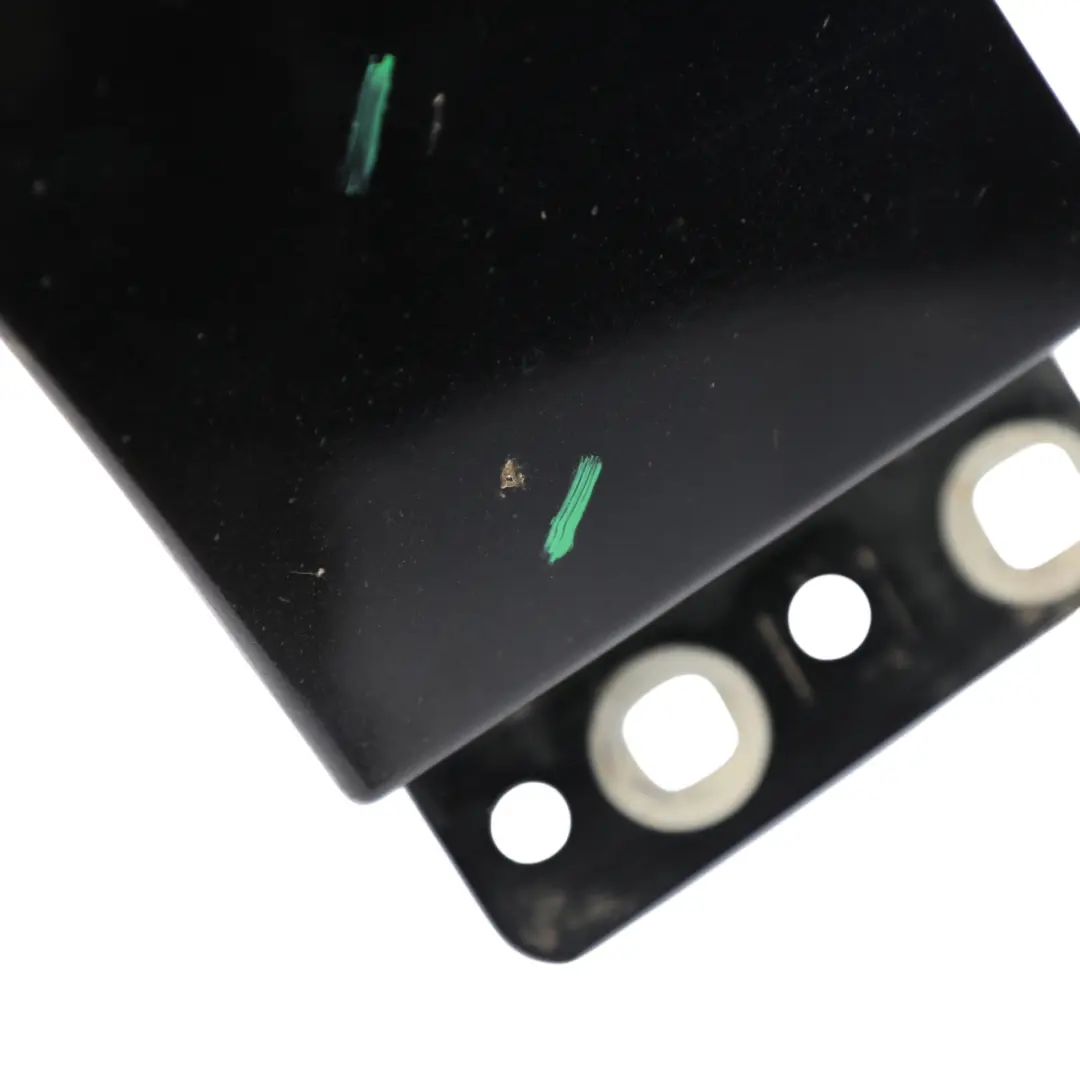 Mercedes W176 Panel Frontal Lado Izquierdo Tapa Kosmos Black 191 - SKU A1768810101-KB - Número de pieza A1768810101