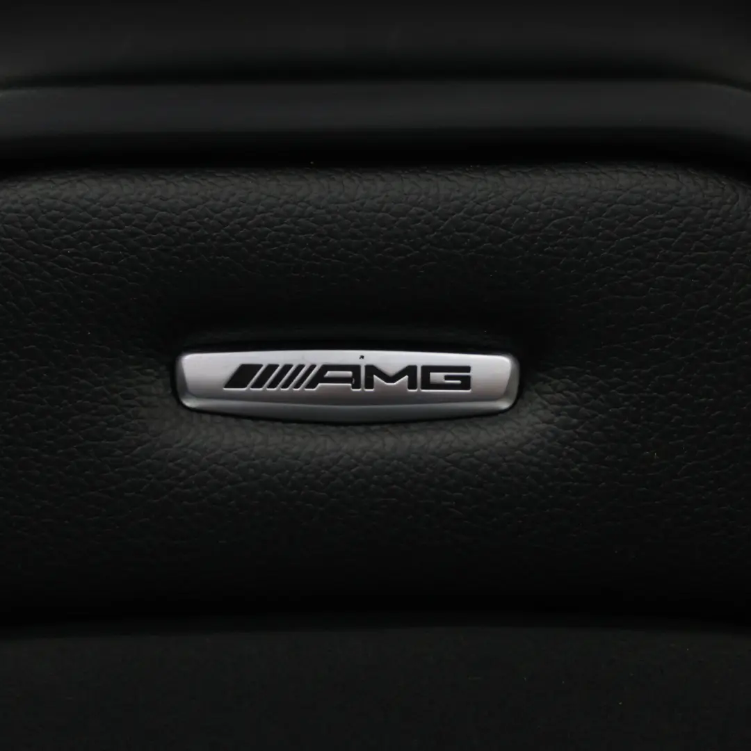 Asiento Delantero AMG Performance Cuero Negro Rojo Izquierdo para Mercedes W176 con número de pieza A1769103602 Mercedes W176 Asiento Delantero AMG Performance Cuero Negro Rojo Izquierdo - SKU A1769103602-1 - Número de pieza A1769103602