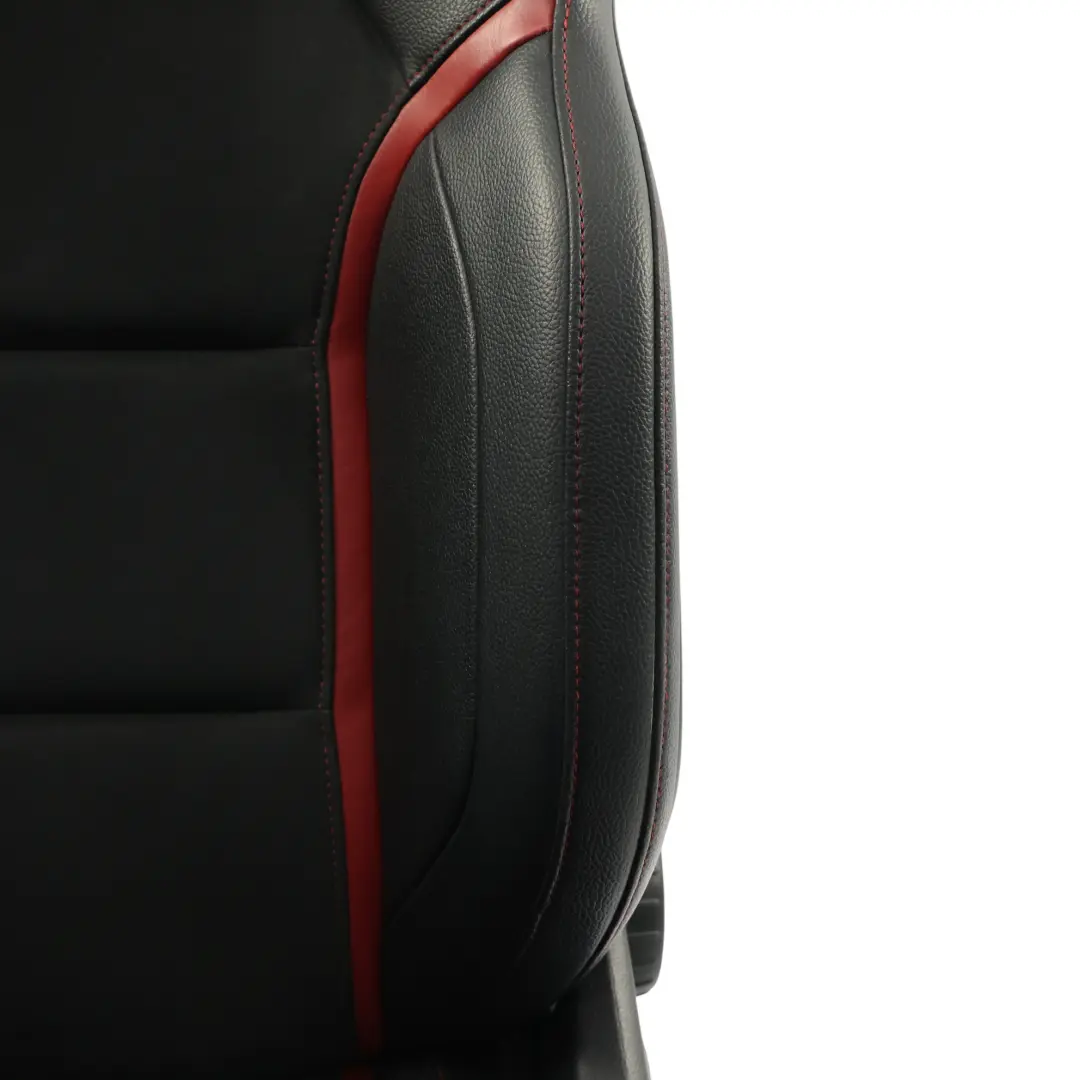 Vorder Sitz AMG Performance Leder Schwarz Rot Links für Mercedes W176 mit Teilenummer A1769103602 Mercedes W176 Vorder Sitz AMG Performance Leder Schwarz Rot Links - SKU A1769103602-1 - Teilenummer A1769103602