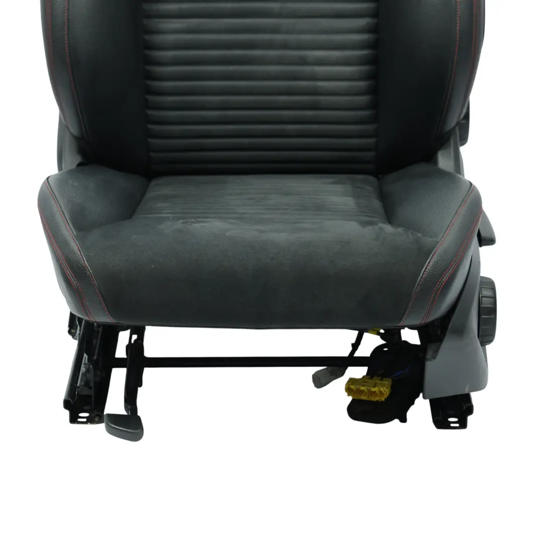 Sedile anteriore sinistro in finta pelle microfibra nero per Mercedes W176 con numero di parte A1769109101 Mercedes W176 Sedile anteriore sinistro in finta pelle microfibra nero - SKU A1769109101-3 - Numero di parte A1769109101