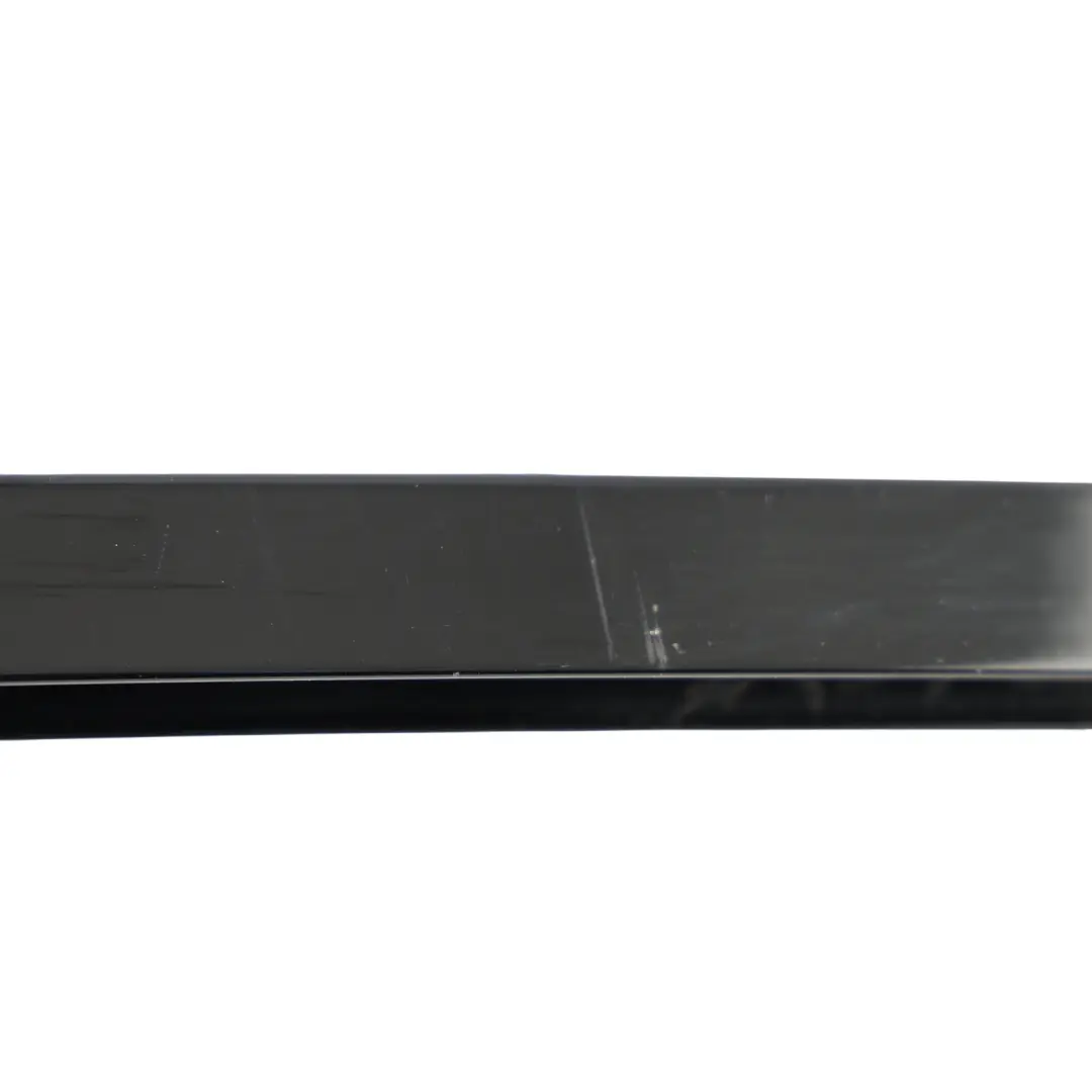 Moldura Sellado Ventana Trasera Izquierda para Mercedes S204 con número de pieza A2047301119 Mercedes S204 Moldura Sellado Ventana Trasera Izquierda - SKU A2047301119 - Número de pieza A2047301119