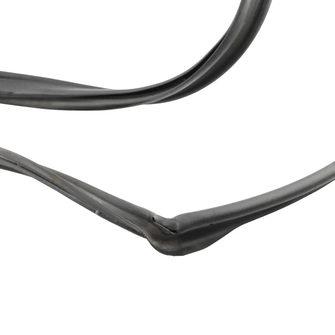 Mercedes S204 Tailgate Seal Gasket Rubber Surround Sealing - SKU A2047400678 - Part number A2047400678