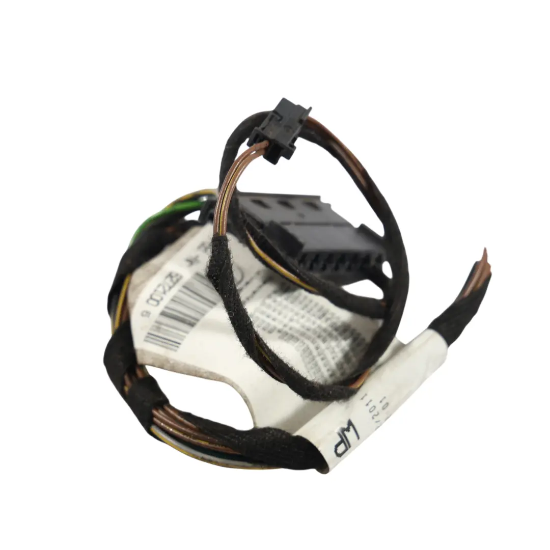 Przewód Wtykowy Lampy Tylnej Gniazdo Prawy do Mercedes W204 o numerze A2048205864 Mercedes W204 Przewód Wtykowy Lampy Tylnej Gniazdo Prawy - SKU A2048205864-1 - Numer Części A2048205864