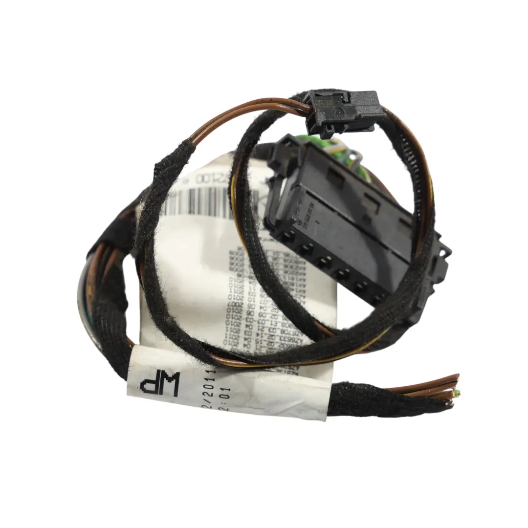 Mercedes W204 Câble Prise Connecteur Feu Arrière Droit - SKU A2048205864-1 - Numéro de pièce A2048205864