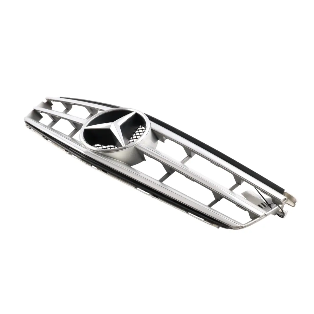 Mercedes W204 Grill Maska Atrapa Zderzaka Chłodnicy - SKU A2048800023-3 - Numer Części A2048800023