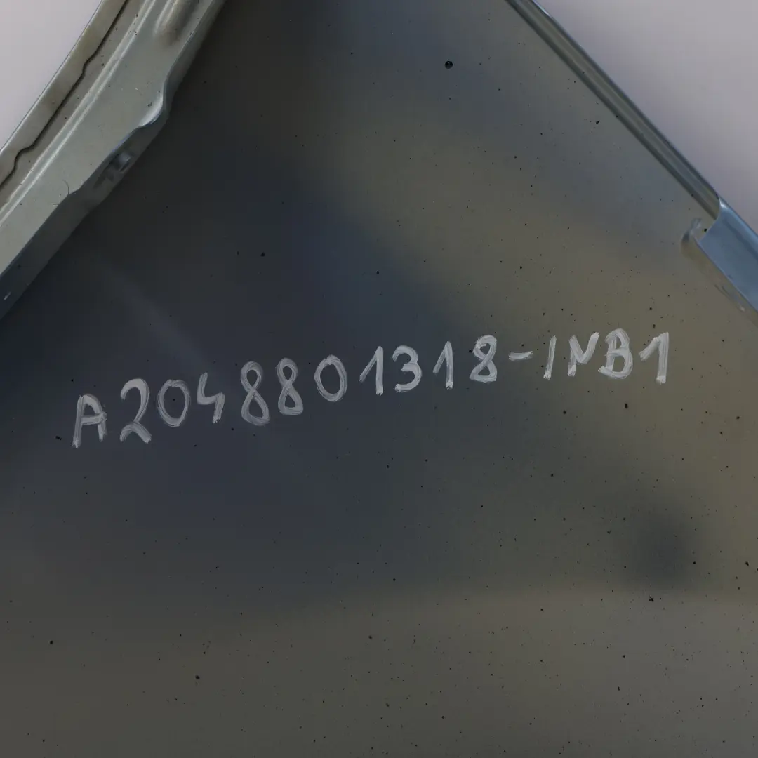 Pannello Laterale Anteriore Sinistro Parafango Indigolite - 230 per Mercedes W204 con numero di parte A2048801318 Mercedes W204 Pannello Laterale Anteriore Sinistro Parafango Indigolite - 230 - SKU A2048801318-INB1 - Numero di parte A2048801318