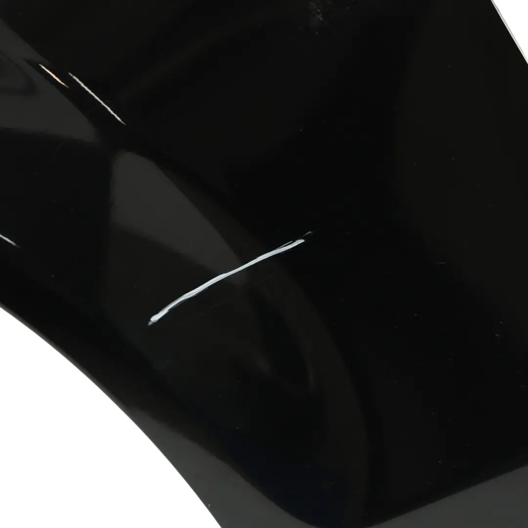 Pannello Laterale Anteriore Sinistro Parafango Obsidian Black 197 per Mercedes W204 con numero di parte A2048801318 Mercedes W204 Pannello Laterale Anteriore Sinistro Parafango Obsidian Black 197 - SKU A2048801318-OB - Numero di parte A2048801318