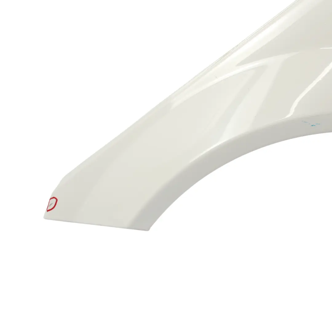 Błotnik Lewy Przedni Skrzydło Polar White Biały - 149 do Mercedes W204 o numerze A2048801318 Mercedes W204 Błotnik Lewy Przedni Skrzydło Polar White Biały - 149 - SKU A2048801318-POL1 - Numer Części A2048801318