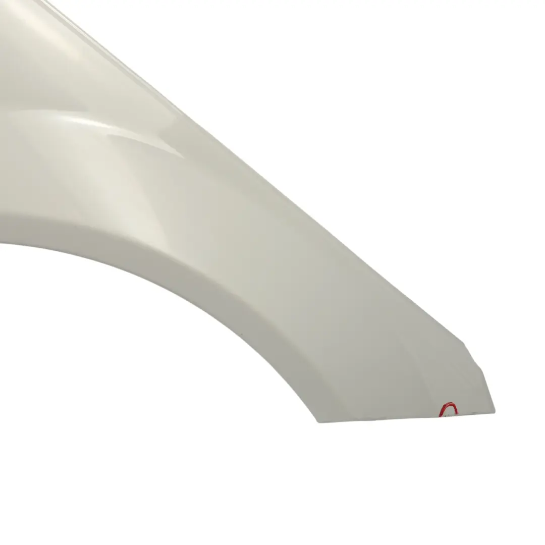 Aile Avant Droite Blanc Calcite 650 pour Mercedes W204 S204 à propos du numéro de pièce A2048801418 Mercedes W204 S204 Aile Avant Droite Blanc Calcite 650 - SKU A2048801418-CW2 - Numéro de pièce A2048801418