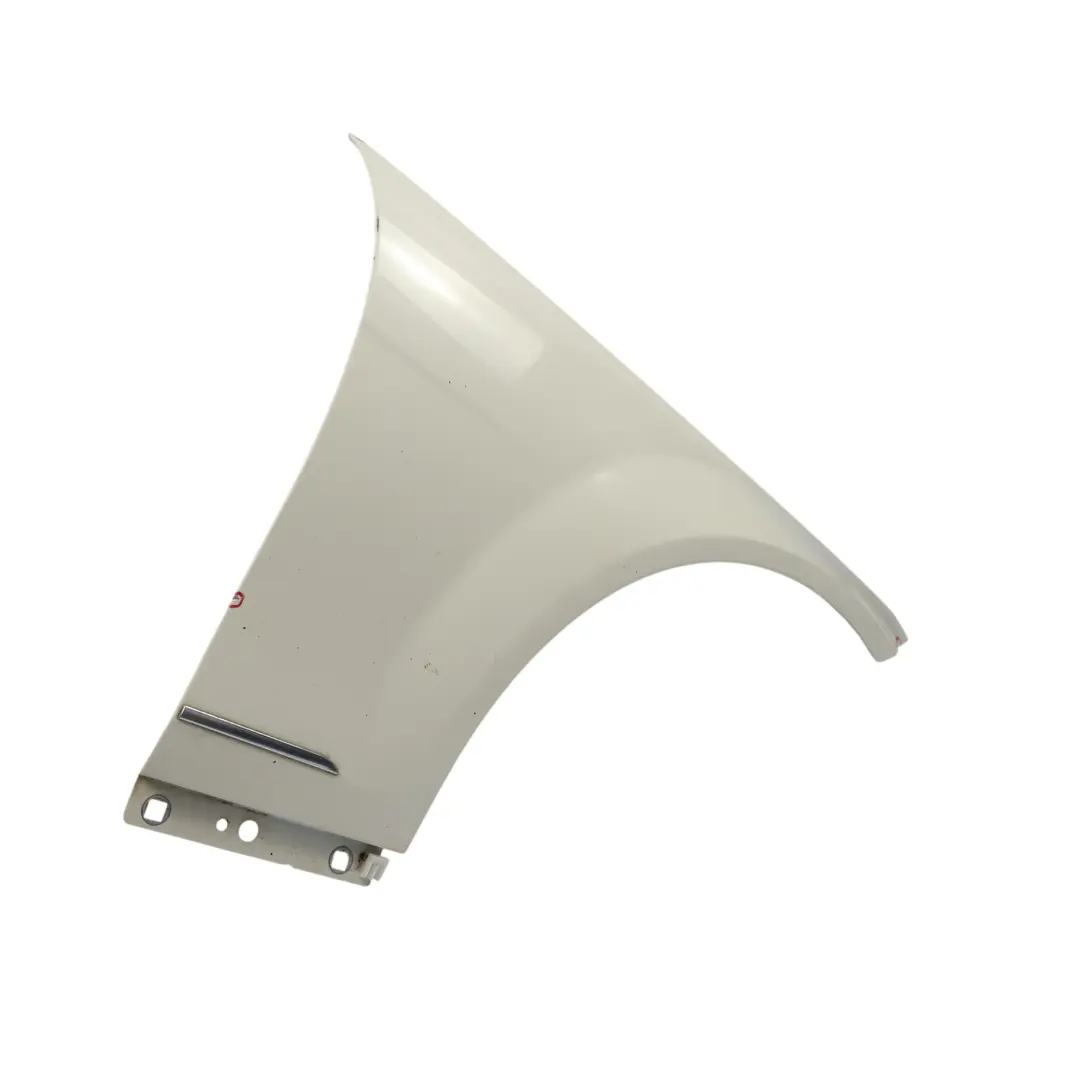 Aile Avant Droite Blanc Calcite 650 pour Mercedes W204 S204 à propos du numéro de pièce A2048801418 Mercedes W204 S204 Aile Avant Droite Blanc Calcite 650 - SKU A2048801418-CW2 - Numéro de pièce A2048801418