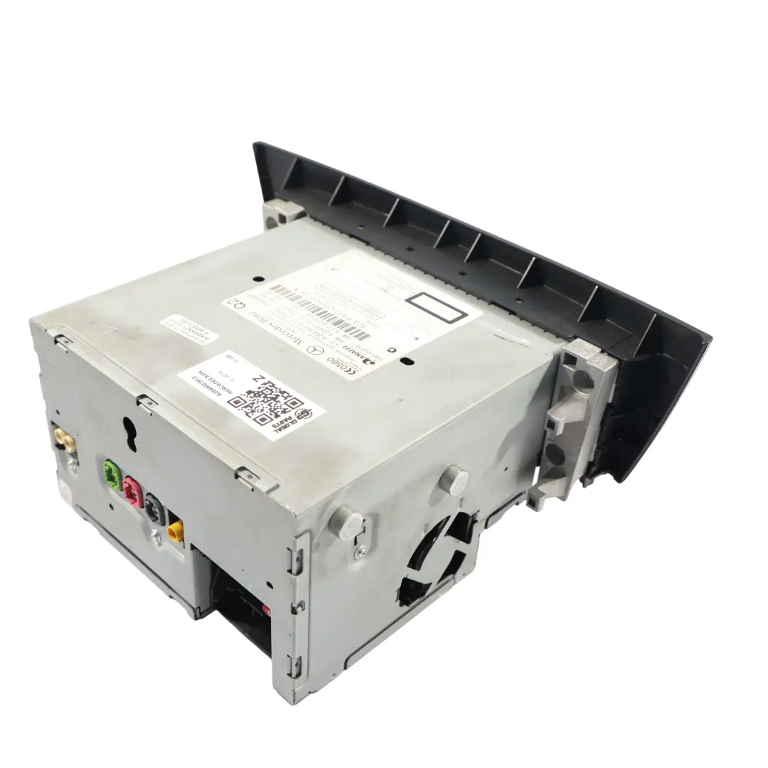 Radioodtwarzacz CD Nawigacja Autoradio do Mercedes W204 o numerze A2049001913 Mercedes W204 Radioodtwarzacz CD Nawigacja Autoradio - SKU A2049001913 - Numer Części A2049001913